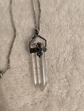 VINTAGE CLEAR QUARTZ POINT WITH IOLITE JEWEL PENDANT